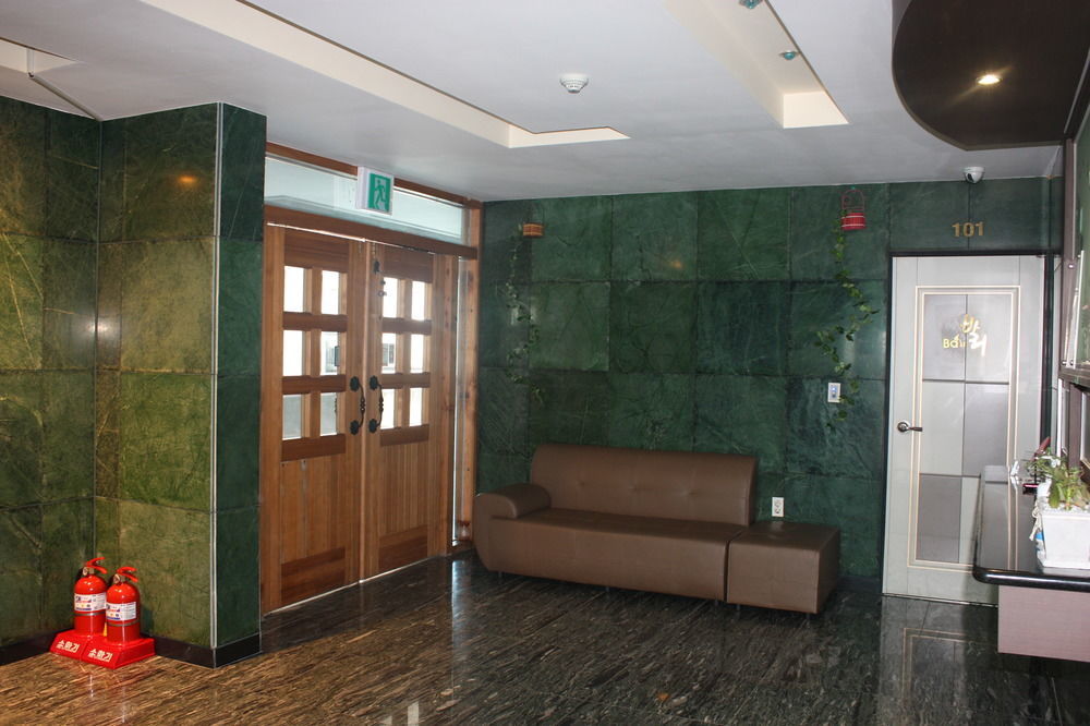 Bali Motel Daejeon Exterior photo